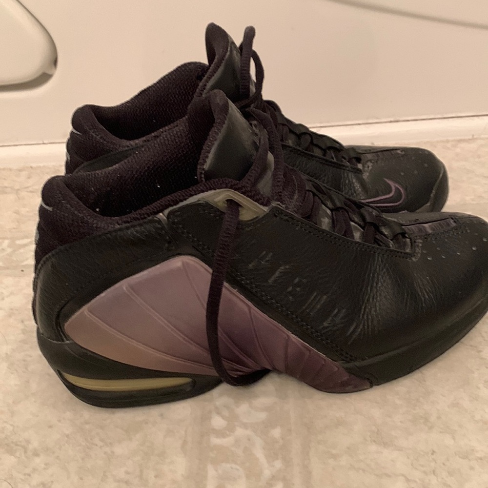 Vintage Nike Uptempo Youth shoes